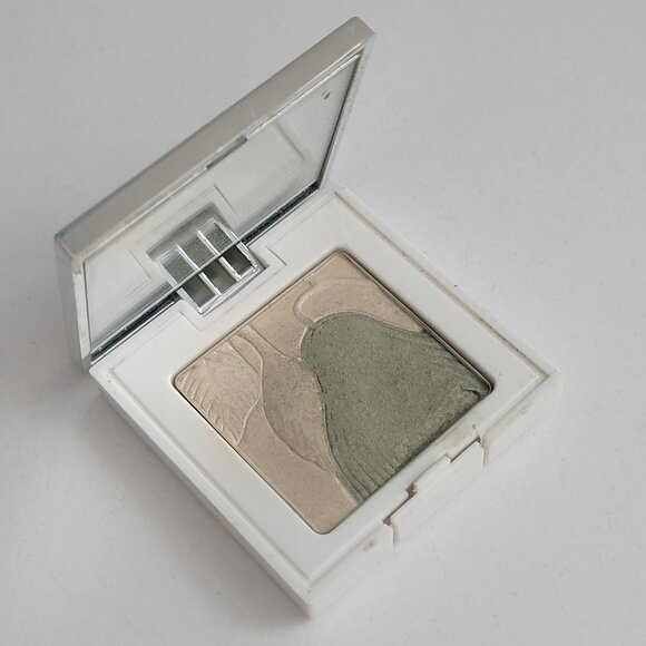 Clinique Fresh Picked Eye Shadow 02 FRESH PICKED PEAR Discontinued Preowned - Picture 2 of 5